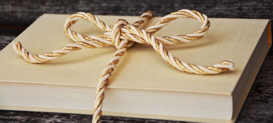 Gift Wrapping & Presentation Ideas for a Personalized Book